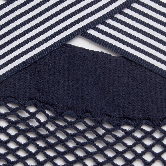NWT navy fishnet socks with bow details - Picture 3 of 3
